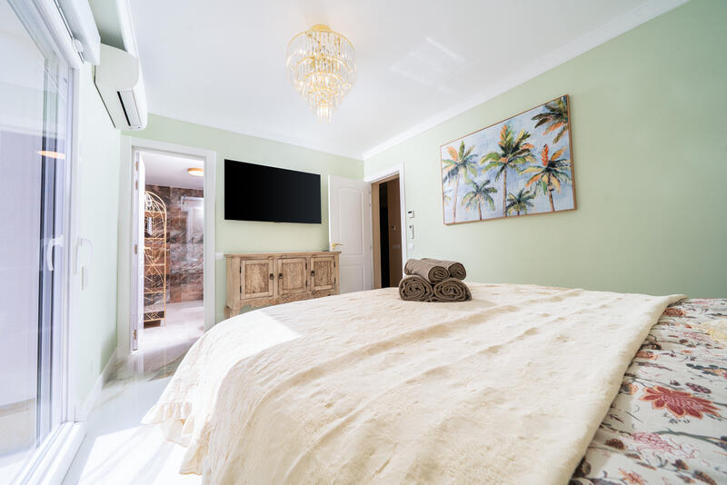 4 спальная комната вилла продается