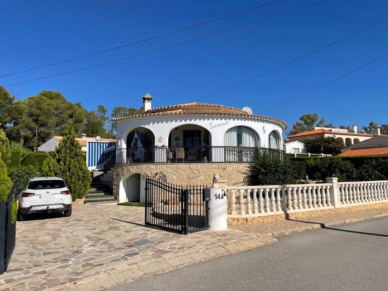 Villa à vendre dans l'-Playa Alfas del Pí, Alicante
