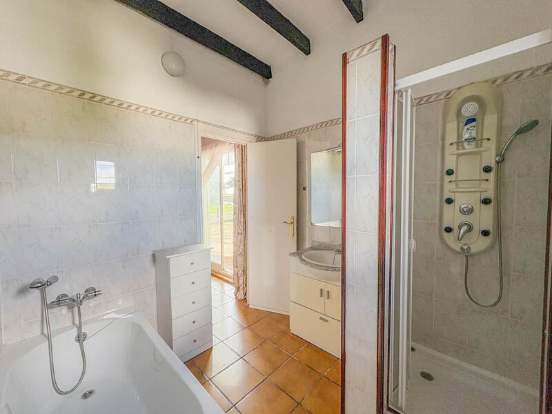 4 Cuarto Villa en venta