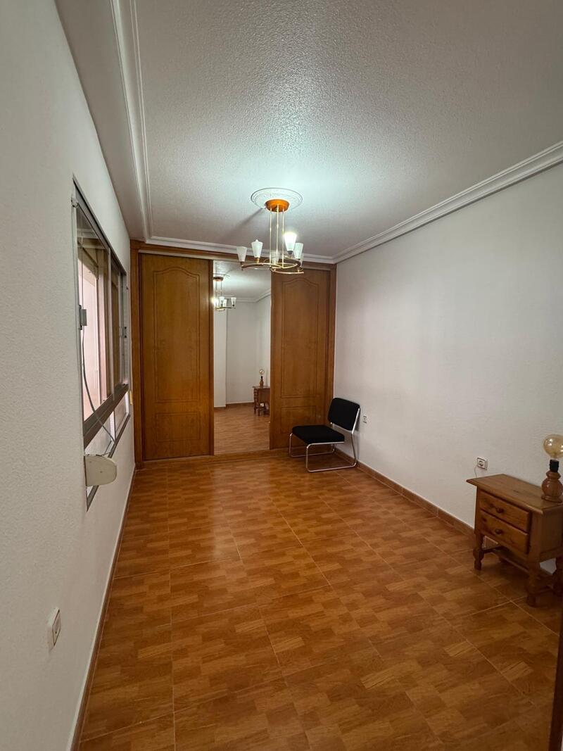 2 slaapkamer Appartement Te koop 2 slaapkamer Appartement Te koop