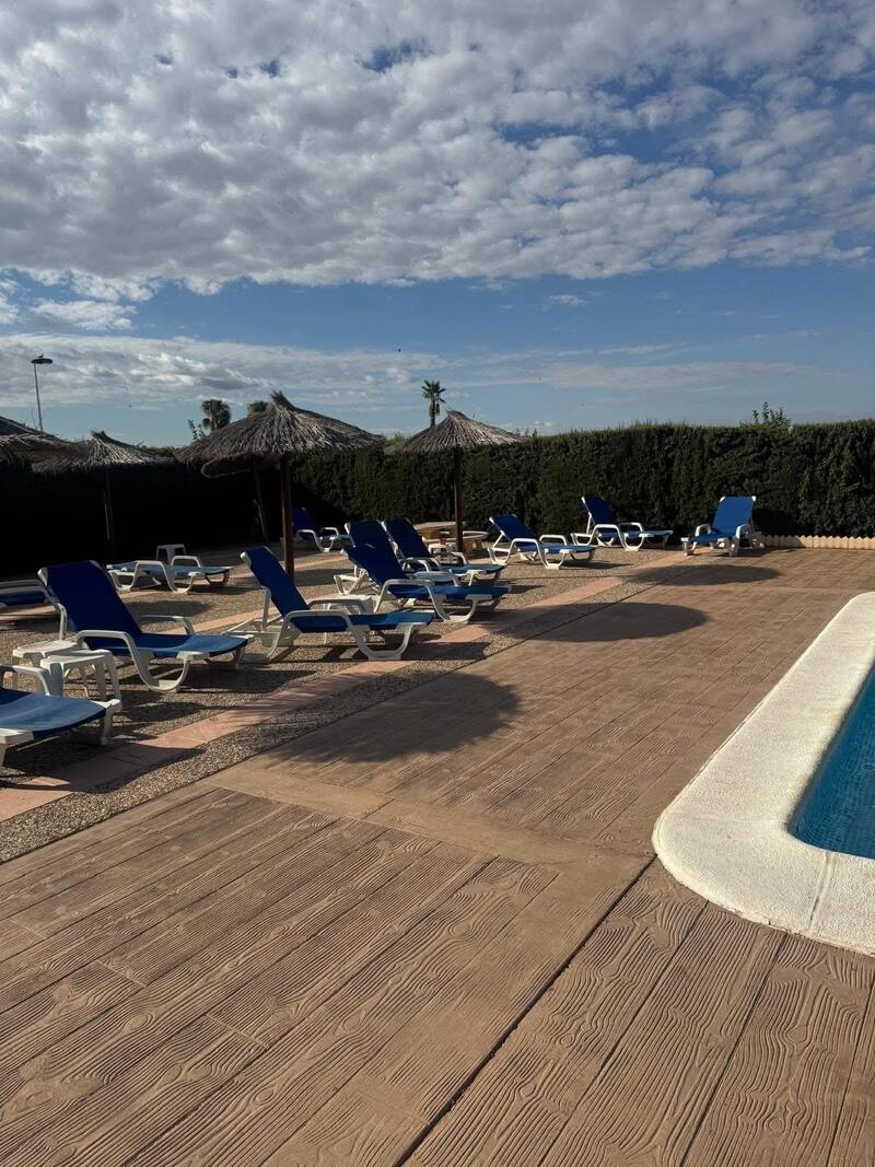 3 slaapkamer Tweezijdig Te koop 3 slaapkamer Tweezijdig Te koop