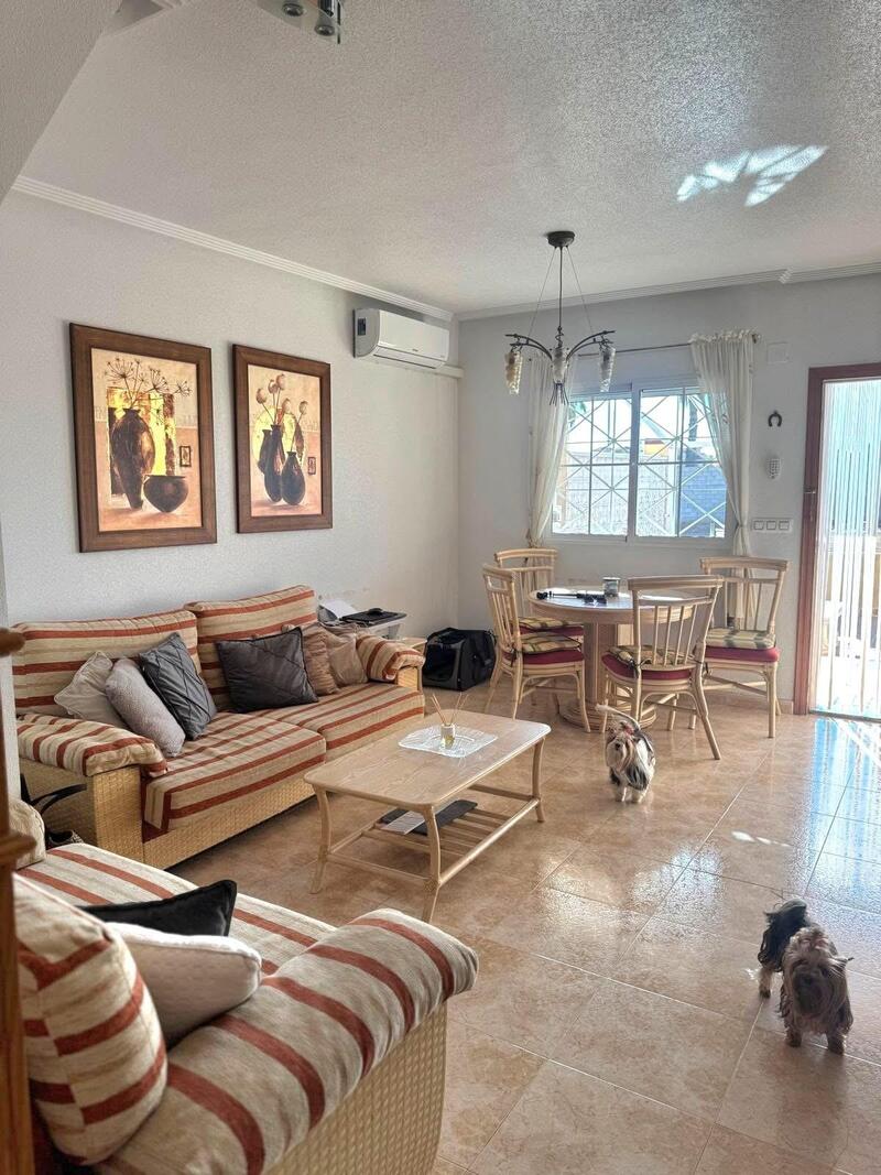 3 slaapkamer Tweezijdig Te koop 3 slaapkamer Tweezijdig Te koop