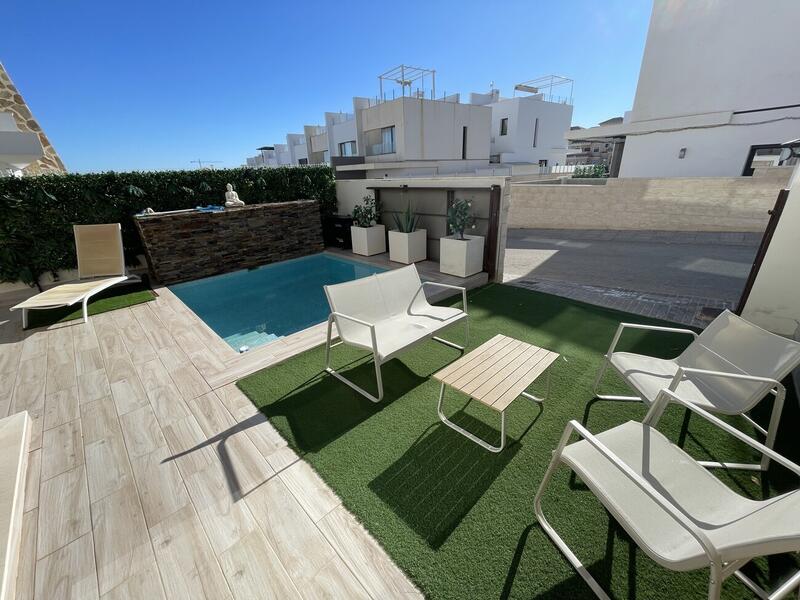 2 bedroom Country House for sale