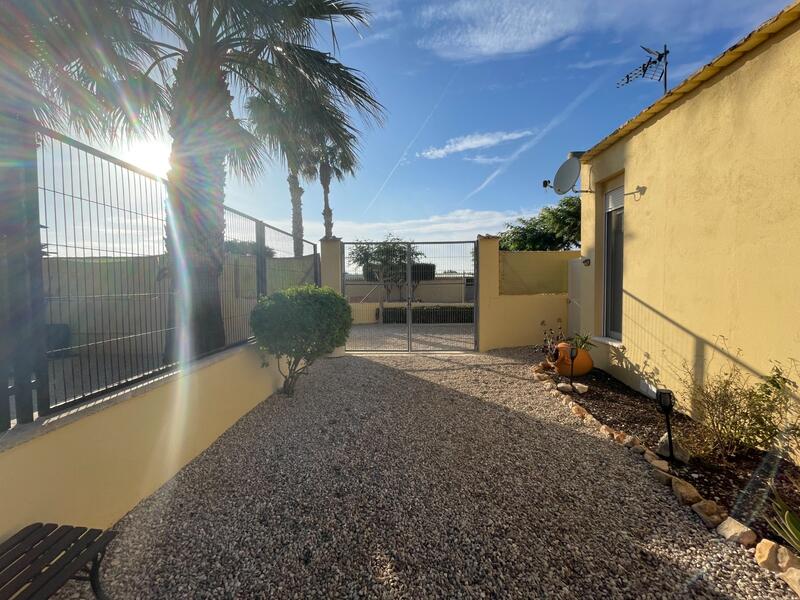 1 bedroom Country House for sale 1 bedroom Country House for sale