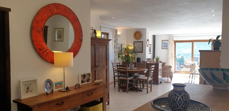 4 спальная комната вилла продается