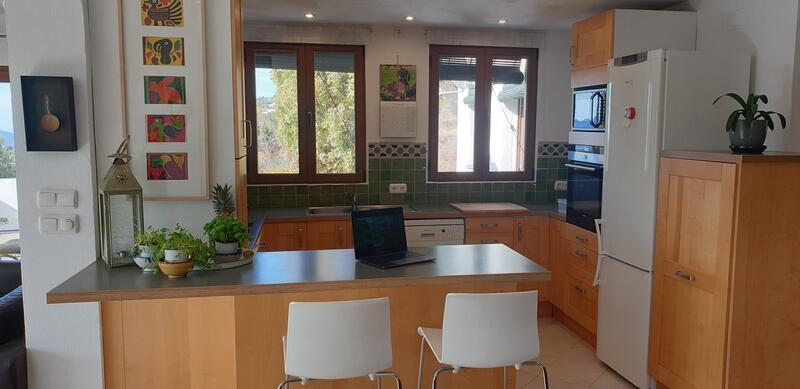 4 спальная комната вилла продается