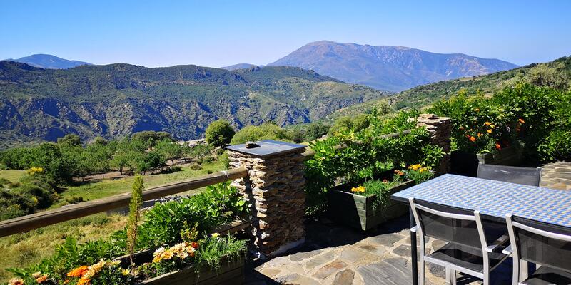 4 спальная комната вилла продается