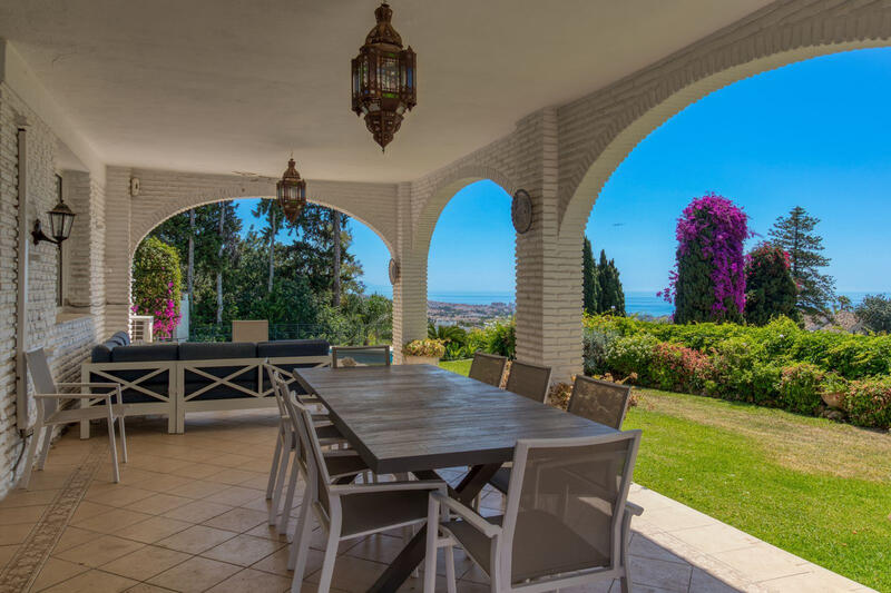 6 bedroom Villa for sale