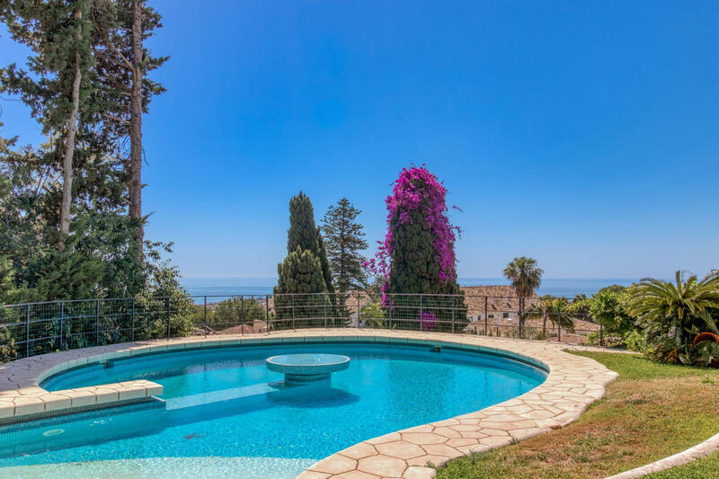 6 bedroom Villa for sale