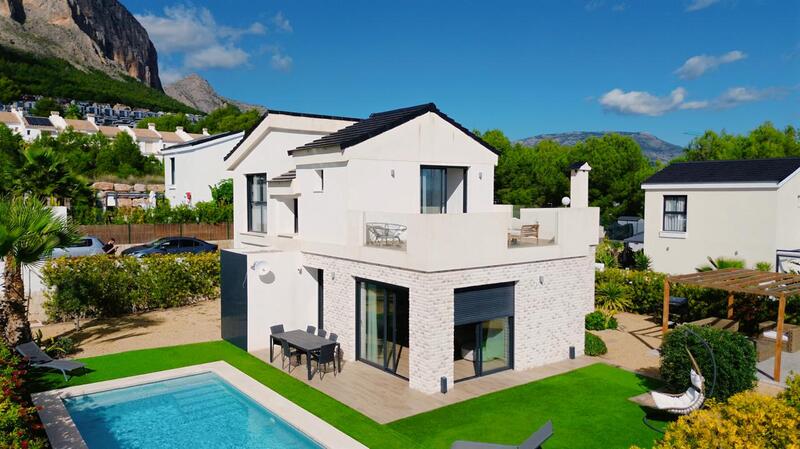 3 bedroom Townhouse for sale