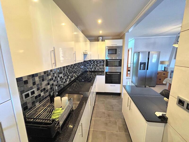 4 sovrum Radhus till salu 4 sovrum Radhus till salu