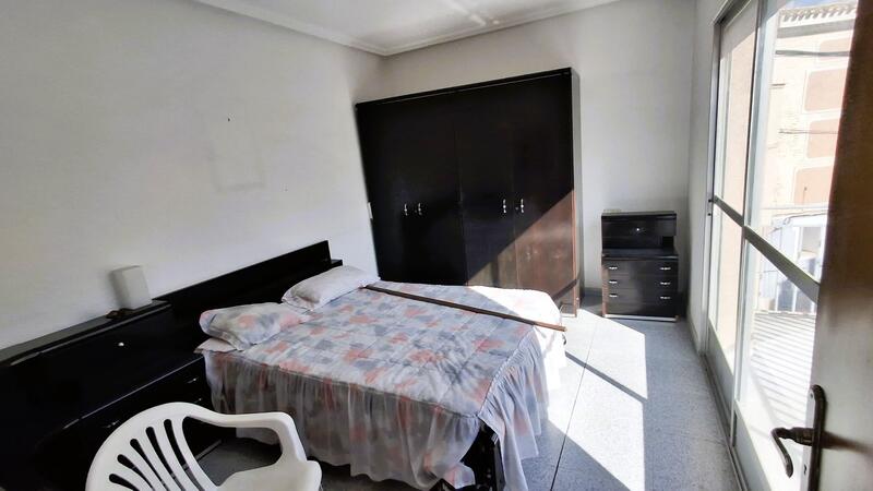 3 soveværelse Byhus til salg 3 soveværelse Byhus til salg