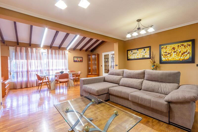 4 Cuarto Villa en venta