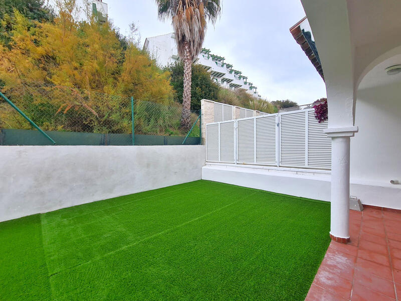 3 bedroom Townhouse for sale