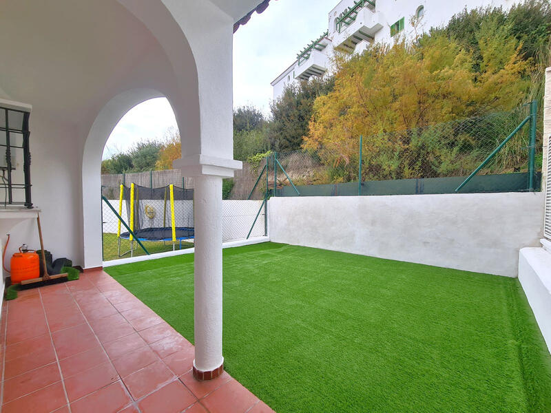 3 bedroom Townhouse for sale