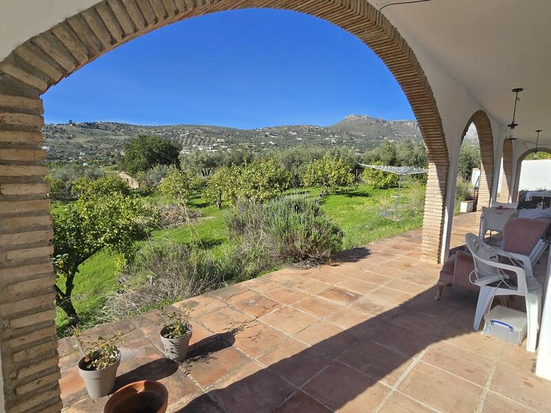 5 bedroom Villa for sale