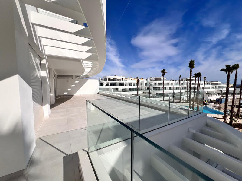 3 bedroom Apartment for sale