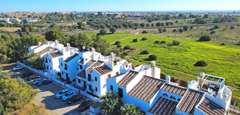 Stadthaus zu verkaufen in Orihuela Costa, Alicante