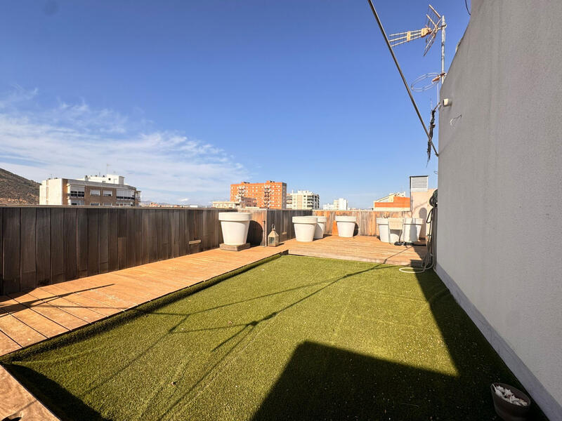 4 спальная комната квартира продается