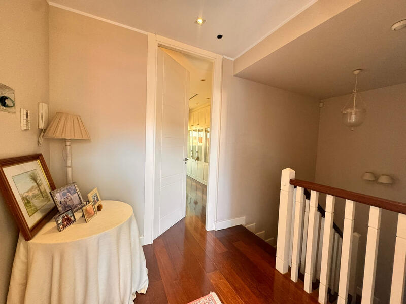 4 спальная комната квартира продается