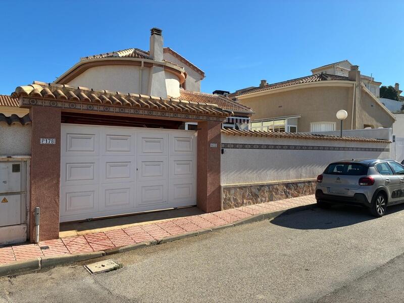 Villa til salgs i Rojales, Alicante