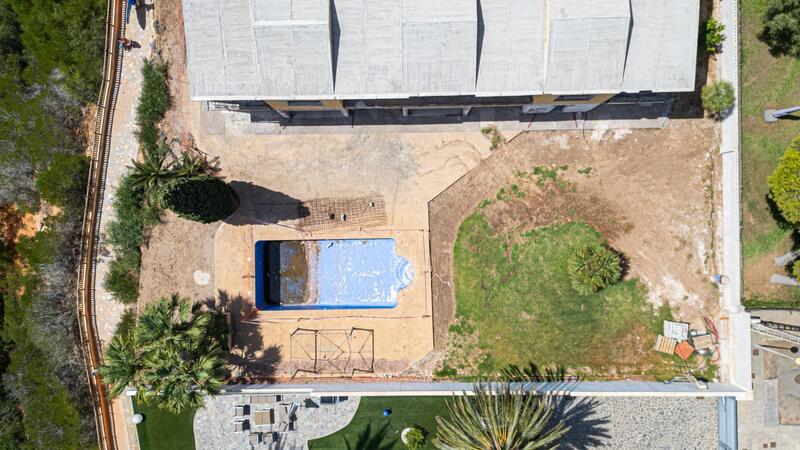 8 sovrum Villa till salu