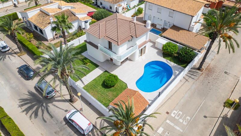 Villa till salu i Cabo Roig, Alicante