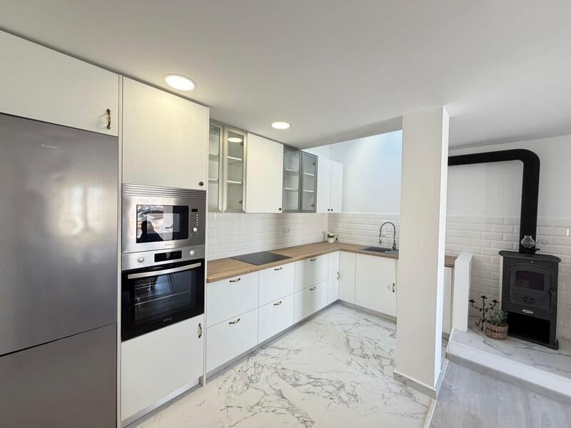 4 bedroom Country House for sale