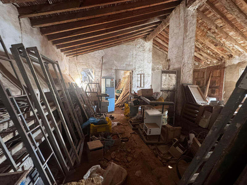 6 bedroom Villa for sale