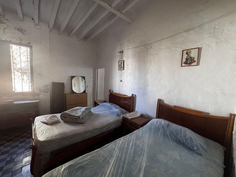 6 bedroom Villa for sale