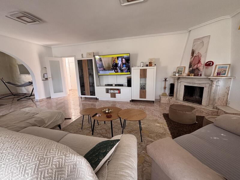 5 bedroom Villa for sale