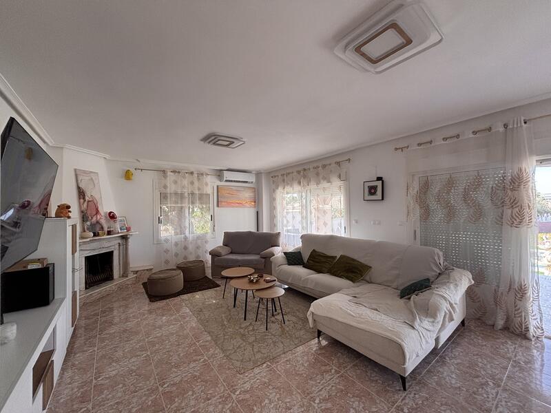 5 bedroom Villa for sale