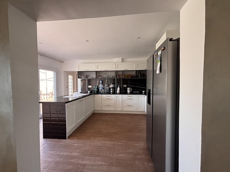 5 bedroom Villa for sale