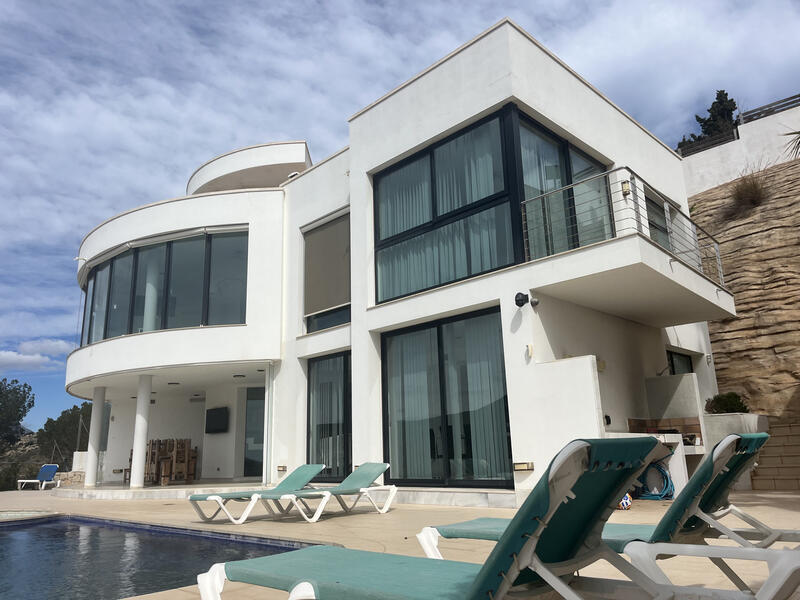 4 bedroom Villa for sale