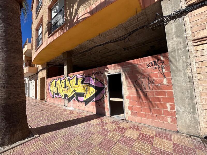 Erhvervsejendom til salg i Jacarilla, Alicante