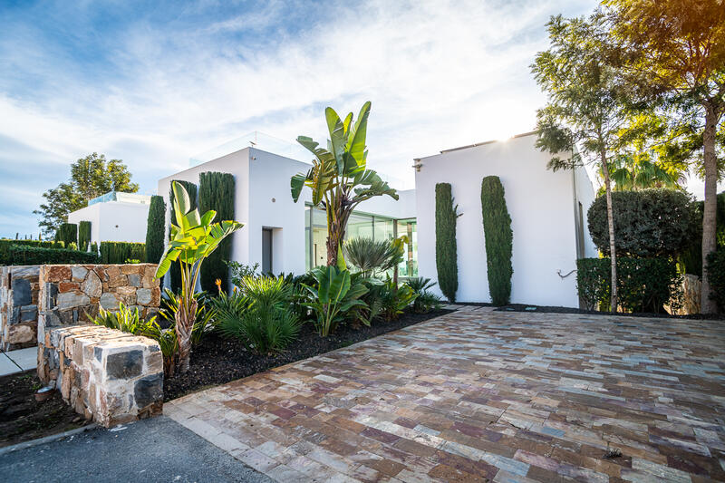 4 soverom Villa til salgs 4 soverom Villa til salgs