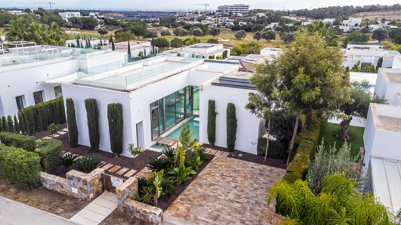 4 soverom Villa til salgs 4 soverom Villa til salgs