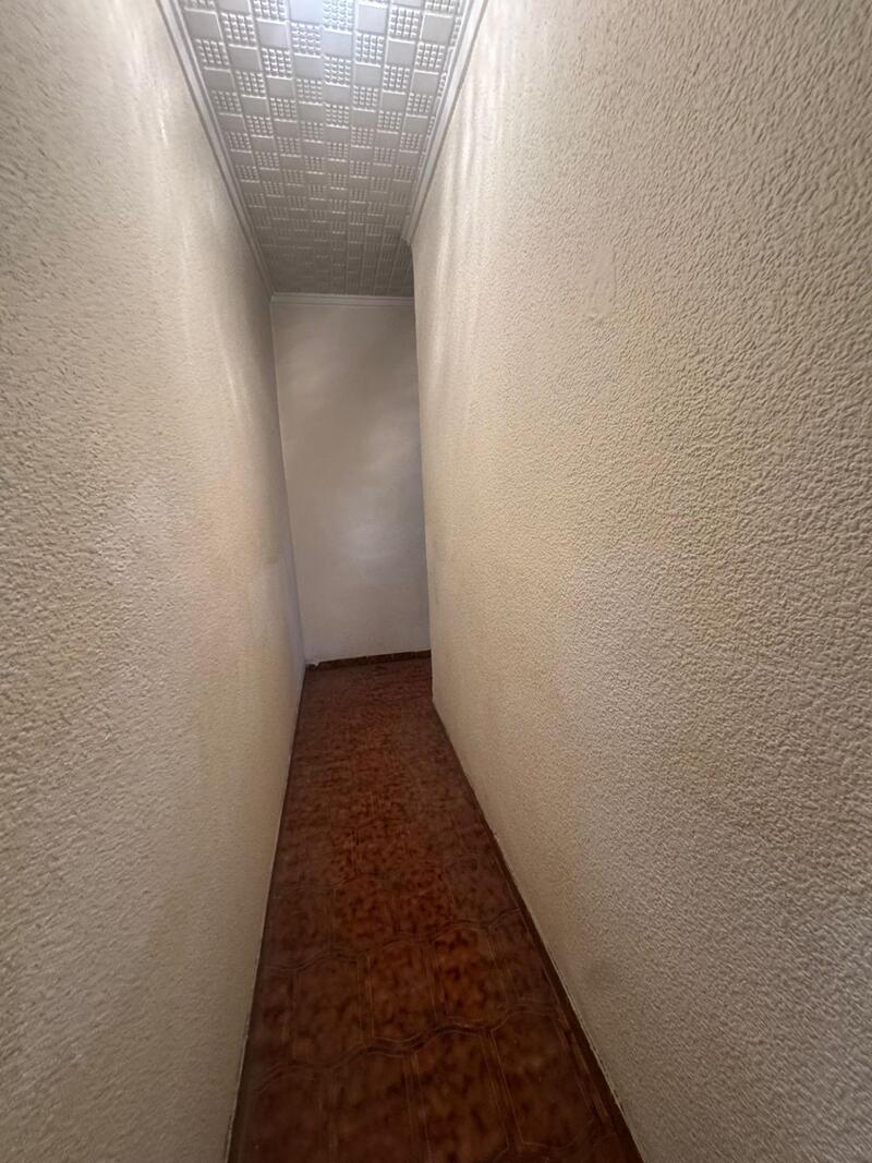 5 bedroom Apartment for sale