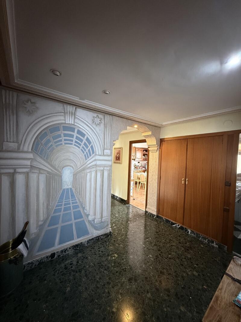 5 bedroom Apartment for sale