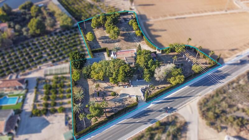 4 спальная комната вилла продается 4 спальная комната вилла продается