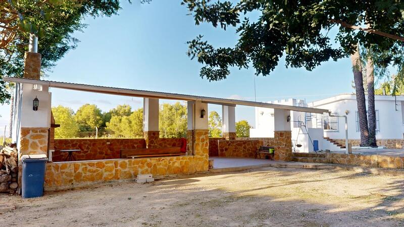 4 спальная комната вилла продается 4 спальная комната вилла продается