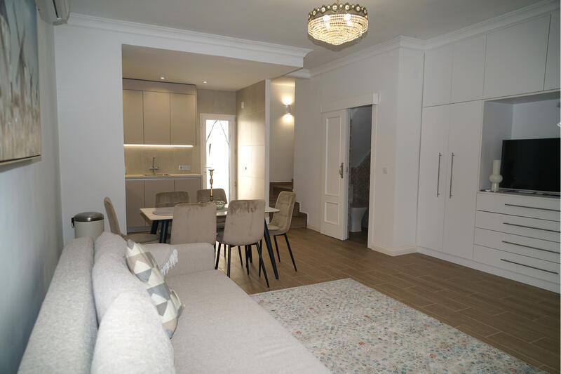 3 Schlafzimmer Stadthaus zu verkaufen