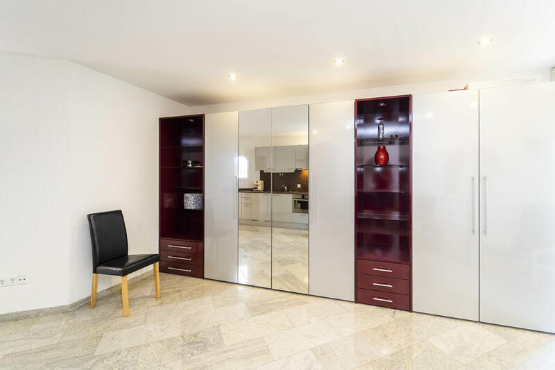 6 bedroom Villa for sale