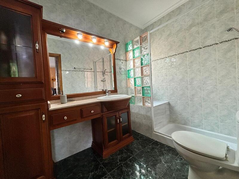 5 bedroom Villa for sale