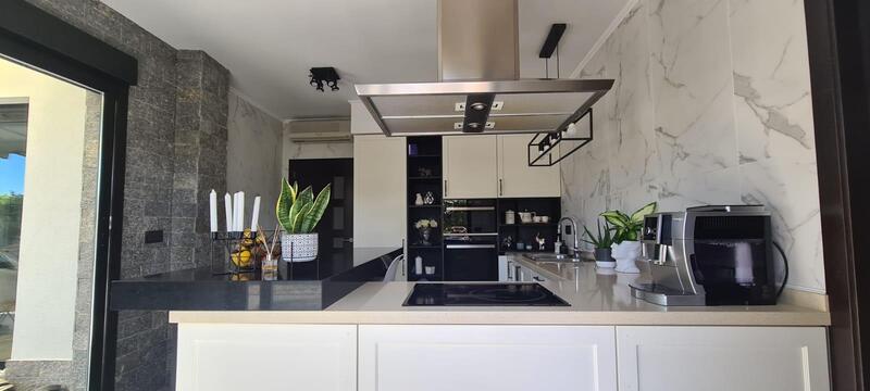 4 bedroom Villa for sale