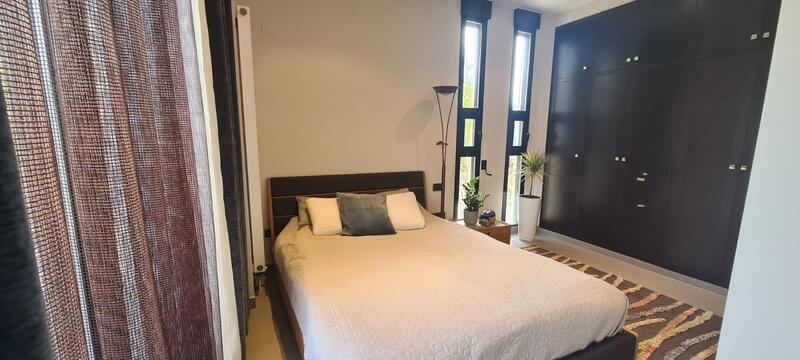 4 bedroom Villa for sale