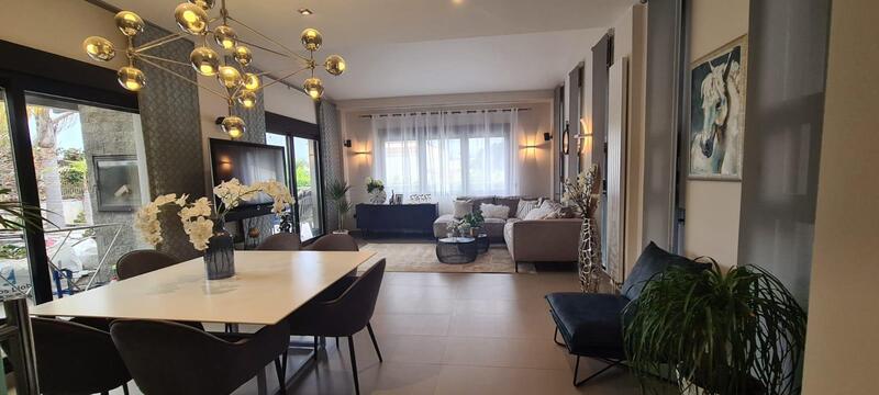 4 bedroom Villa for sale