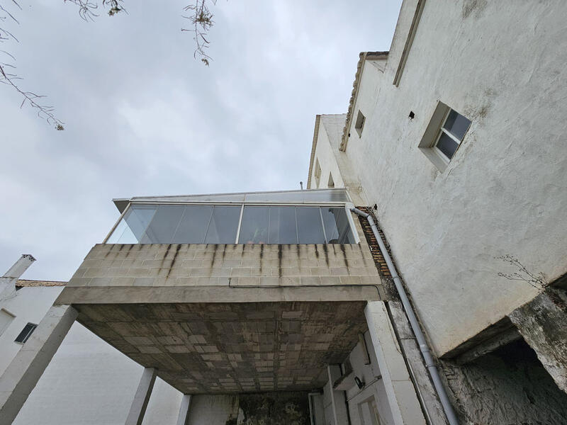 6 Cuarto Local Comercial en venta