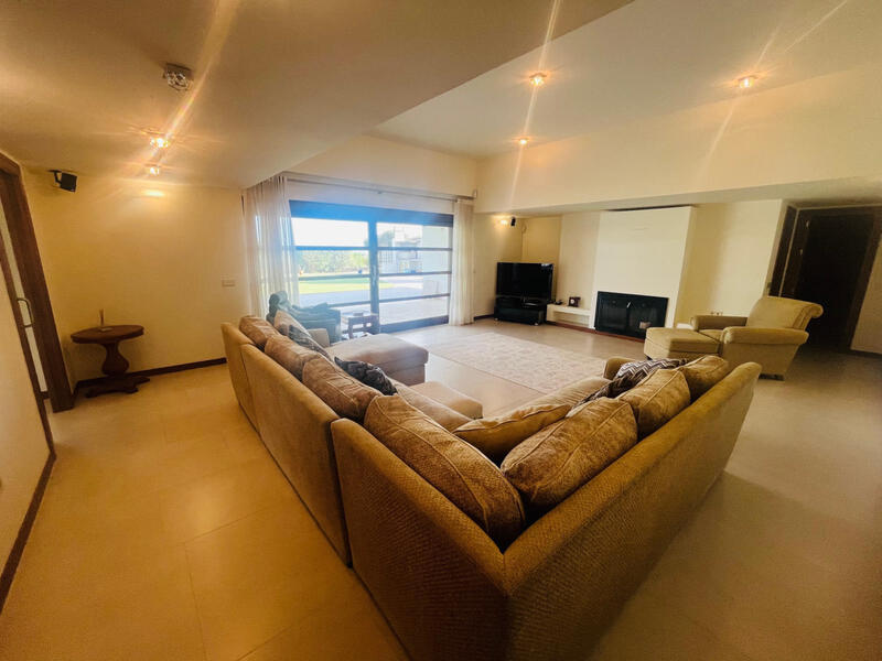 4 bedroom Villa for sale