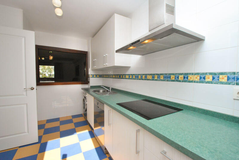 4 bedroom Townhouse for sale